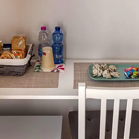 Couette-café Della Stazione 3*